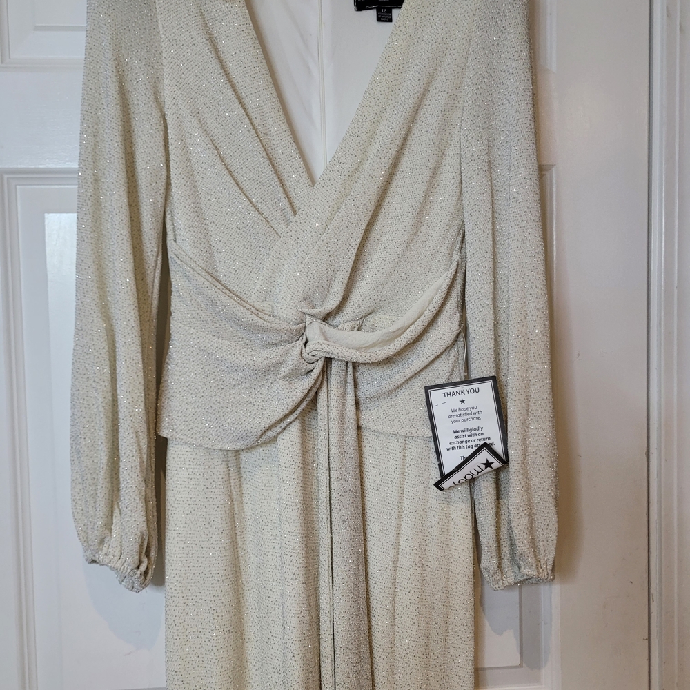 Macy's Shimmering Cream Bridal Gown - Picture 3 of 7